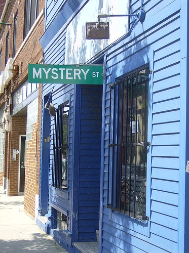 mystery street