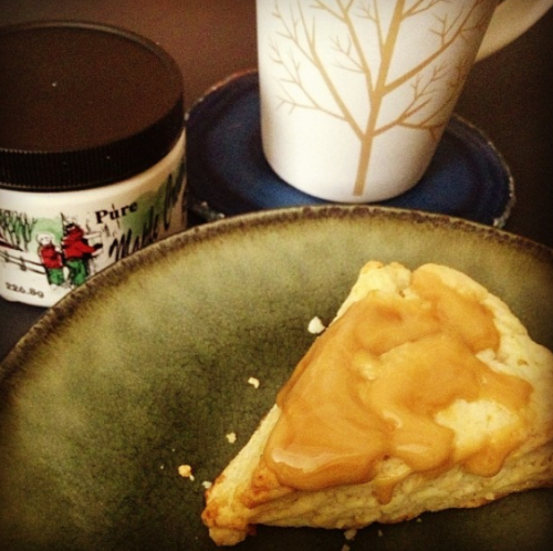 scones with maple butter